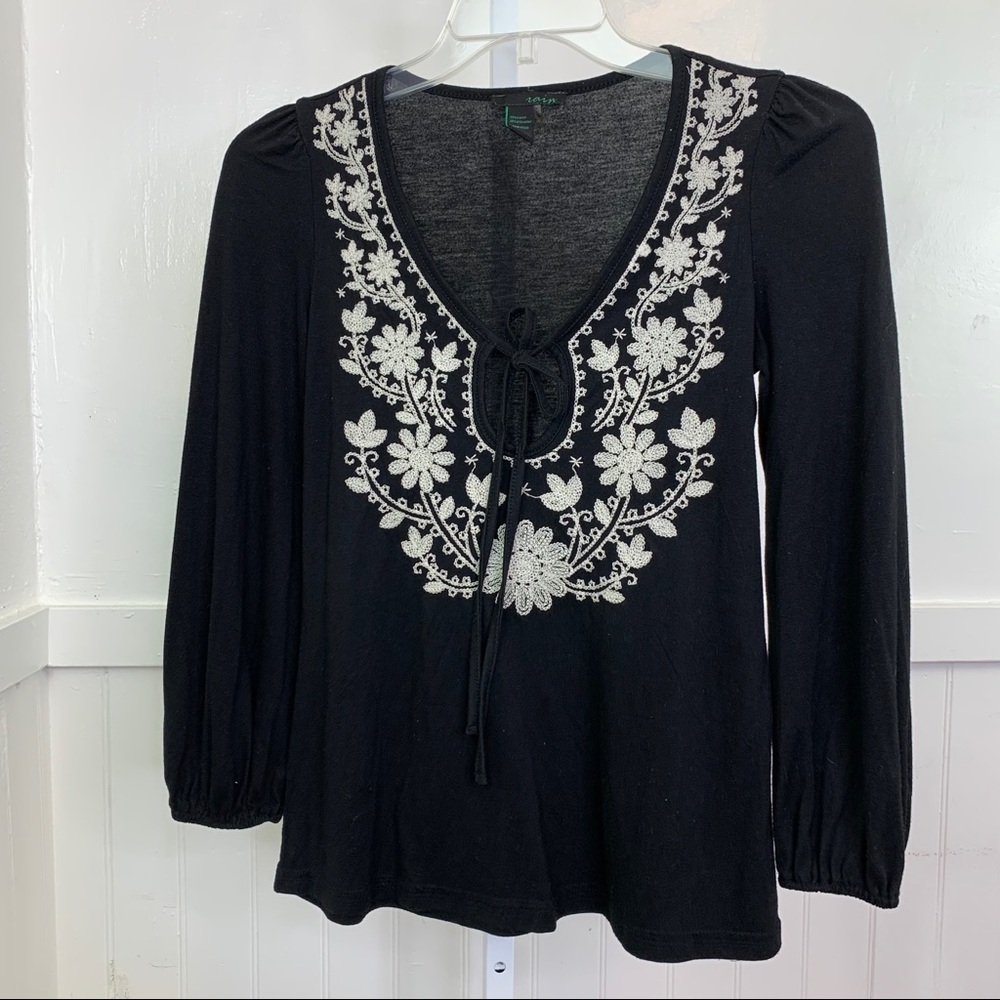 Rain Women's Black Floral Embroidered Blouse | M